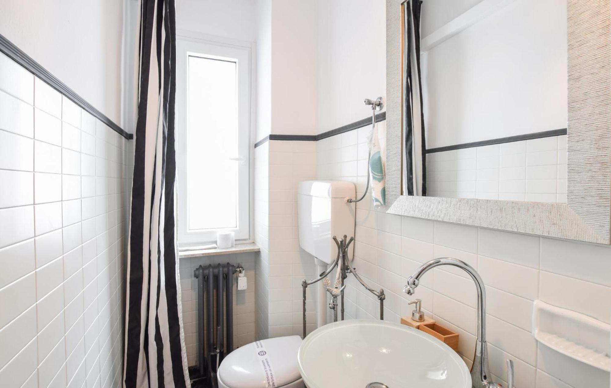 2 Bedroom Cozy Apartment In Gorizia Luaran gambar